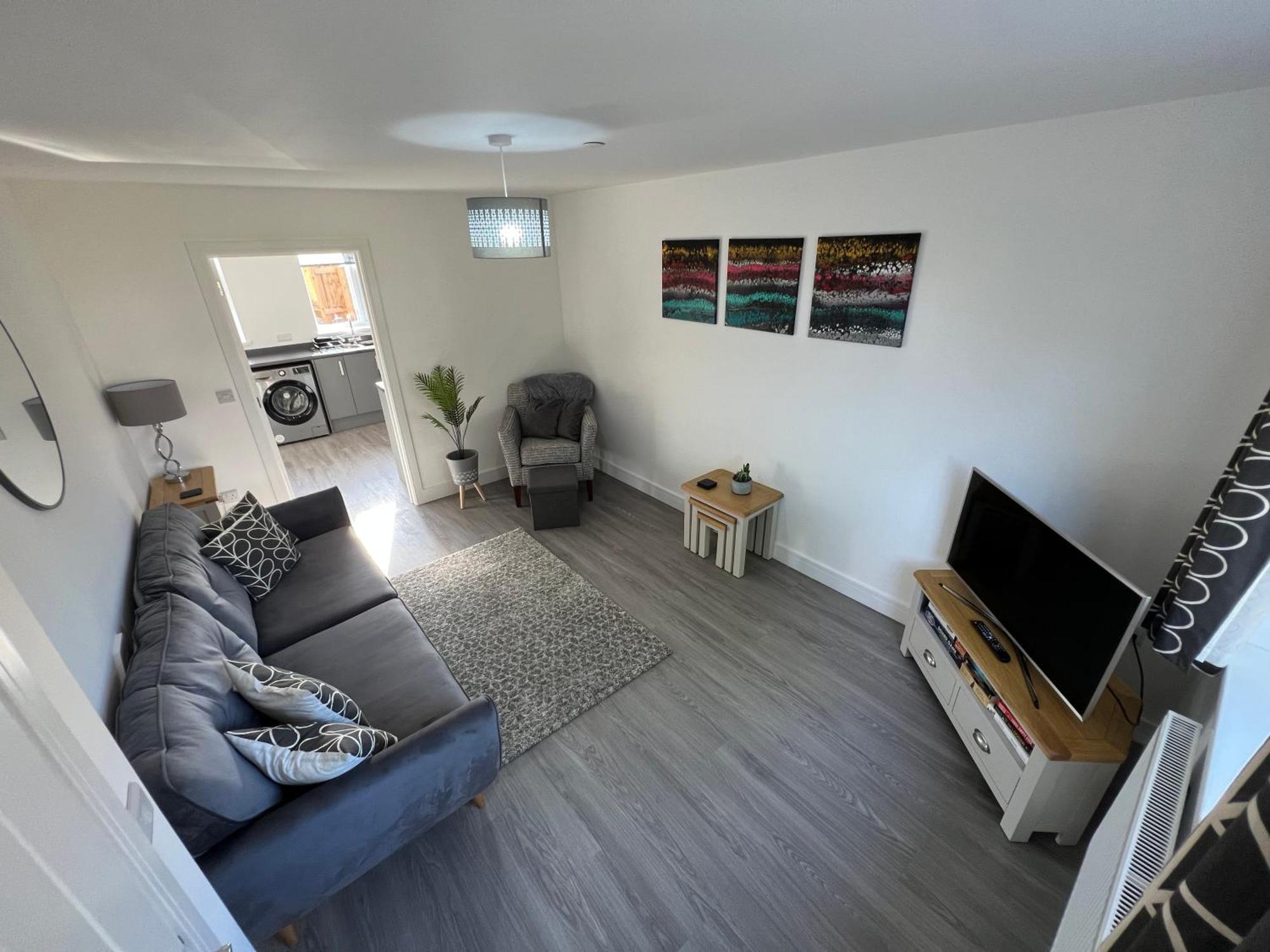Modern, Two Double Bedroom House With Free Parking Chepstow Exteriör bild