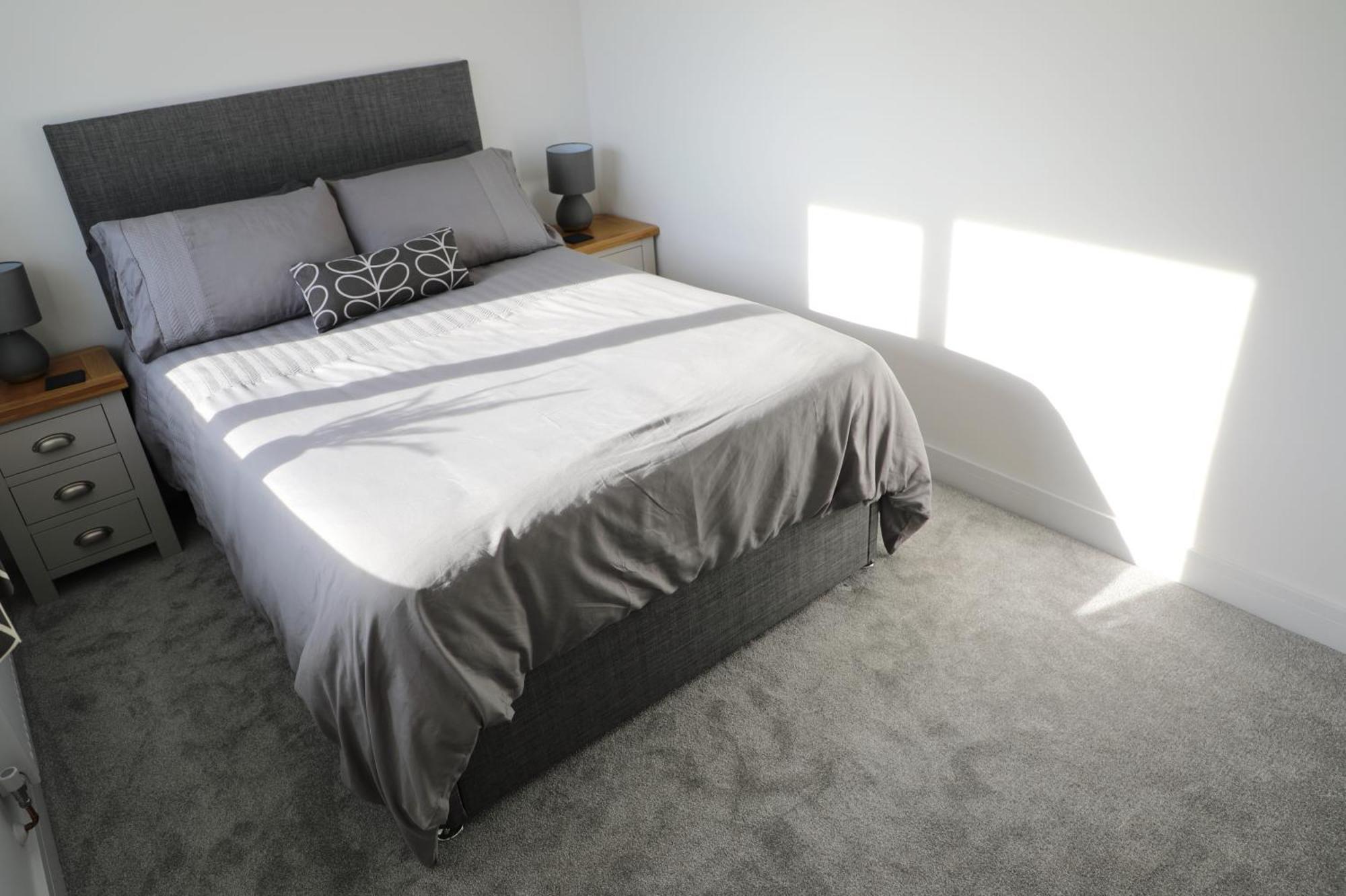 Modern, Two Double Bedroom House With Free Parking Chepstow Exteriör bild