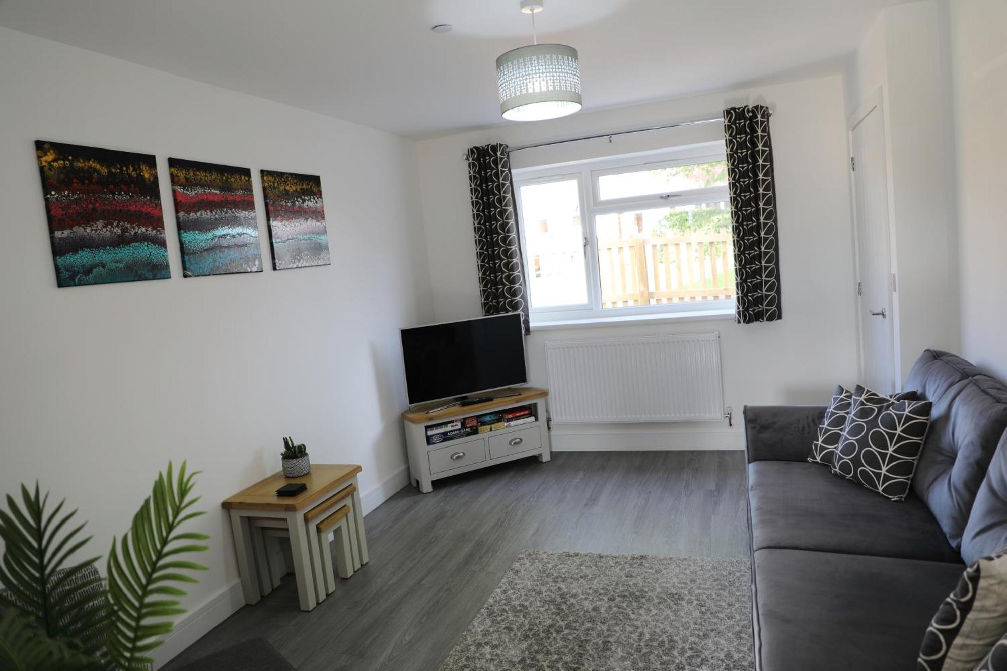 Modern, Two Double Bedroom House With Free Parking Chepstow Exteriör bild