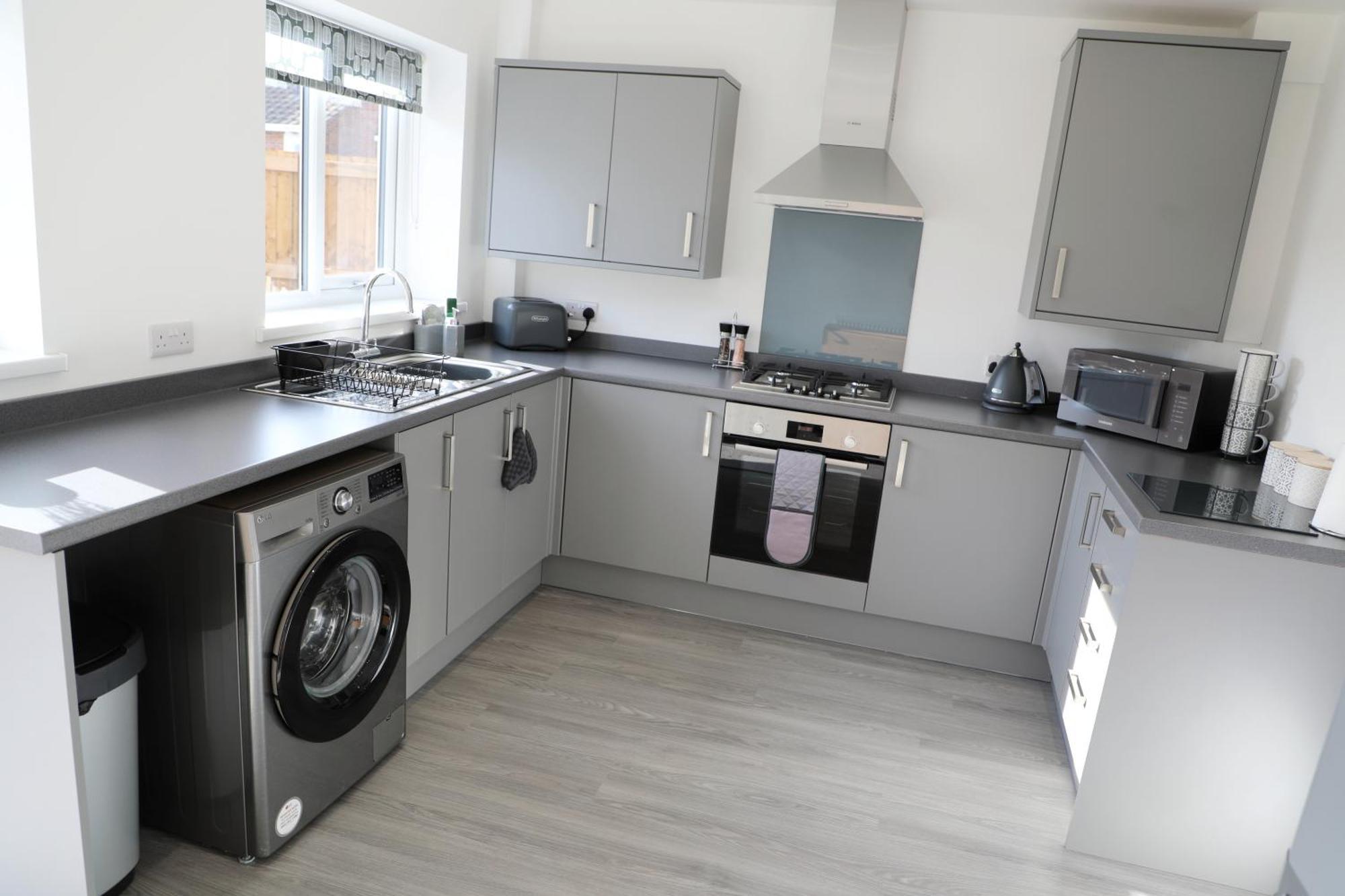 Modern, Two Double Bedroom House With Free Parking Chepstow Exteriör bild